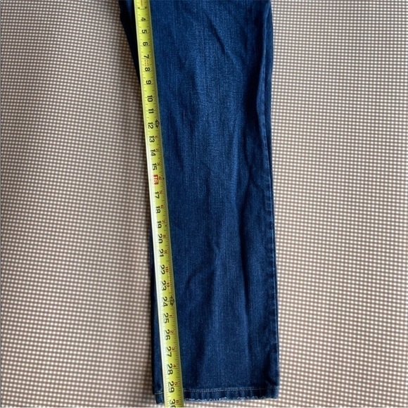 Y2K TOMMY HILFIGER boyfriend fit jeans. Size 10 - Picture 11 of 11